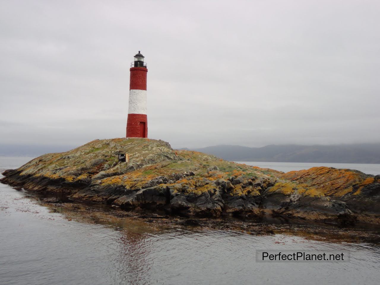 Les Éclaireurs lighthouse