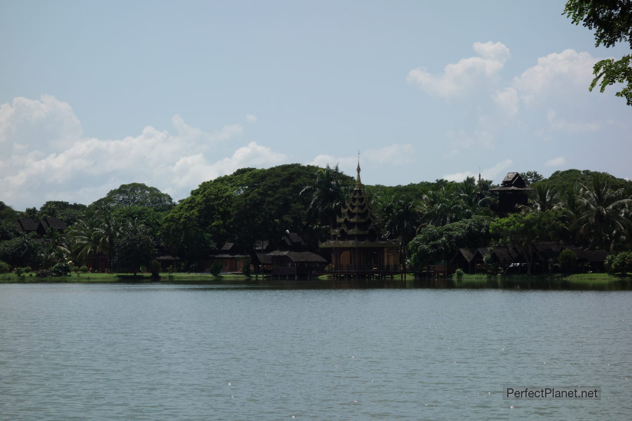 Kandawgyi Lake