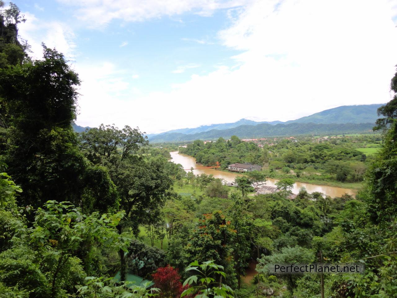 Vistas desde la cueva Tham Jang