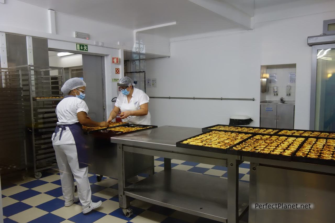 Preparation of Belém pastries