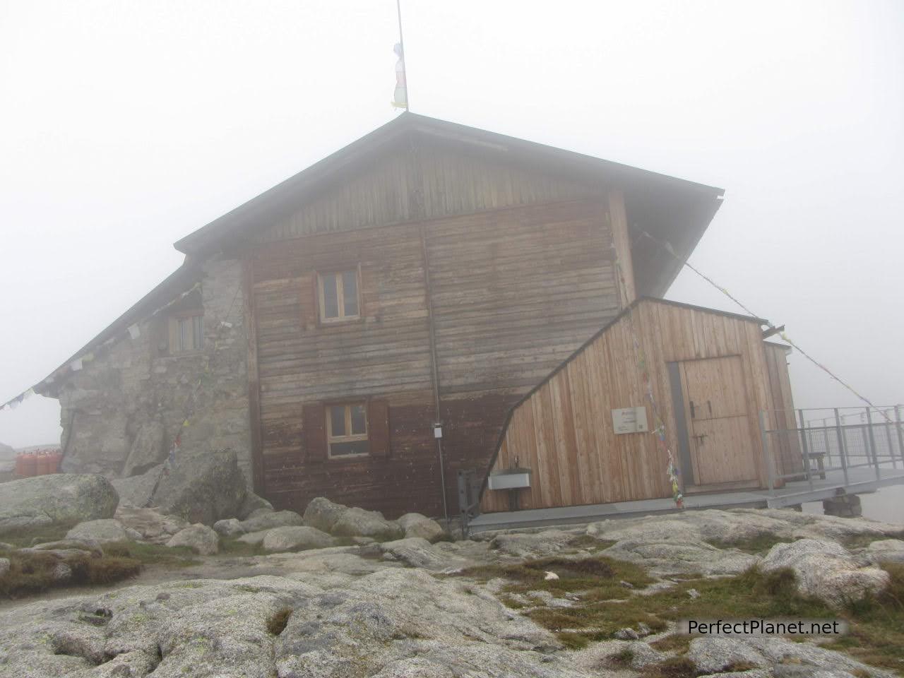 Colomina refuge