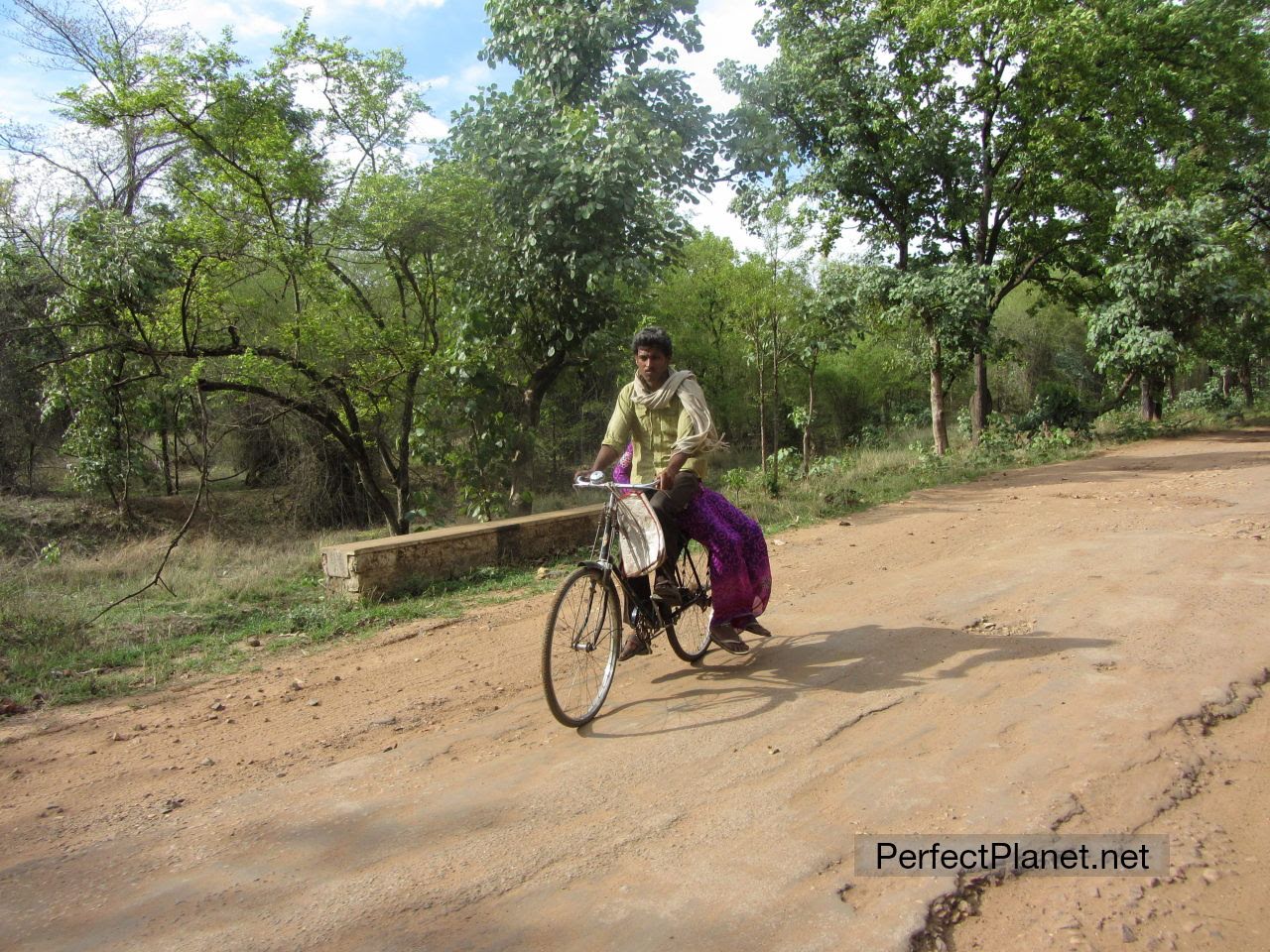 Hombre en bicicleta