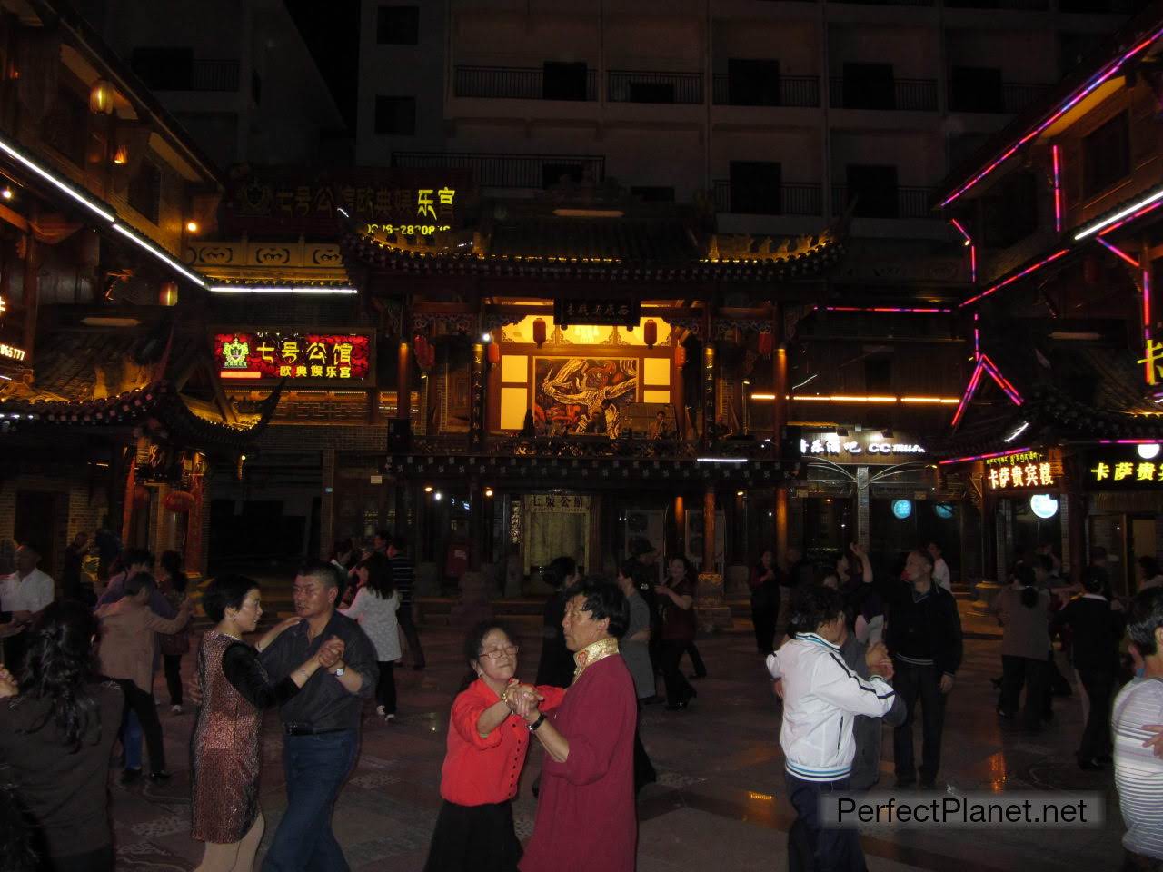 Gente Bailando