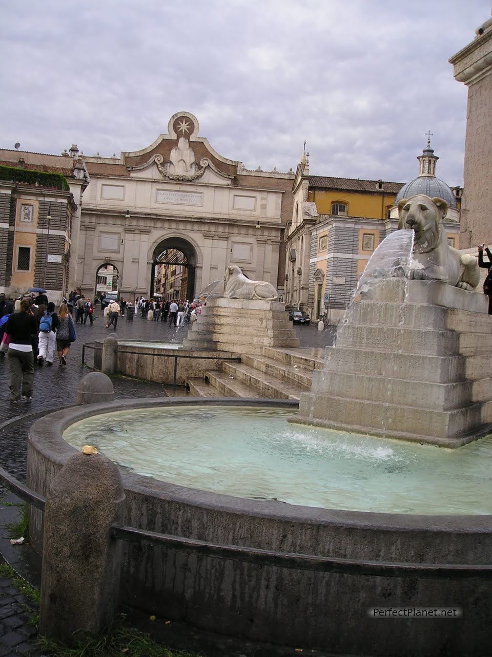 Fountais in Piazza do Popolo